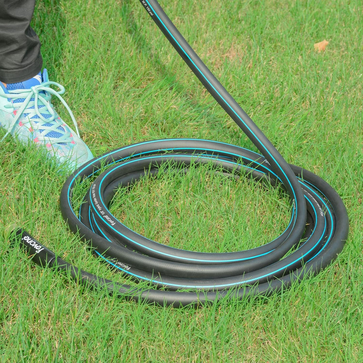 100 ft Heavy Duty Hybrid Garden Hose with 3/4 Brass Fittings G1622