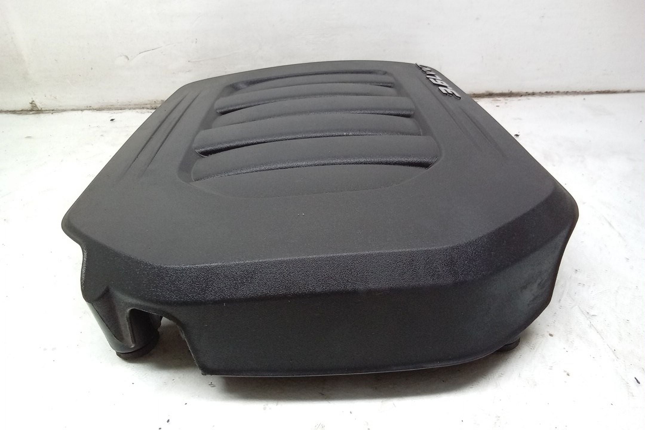 18 2018 Dodge Caravan Engine Cover 3.6L OEM Z833