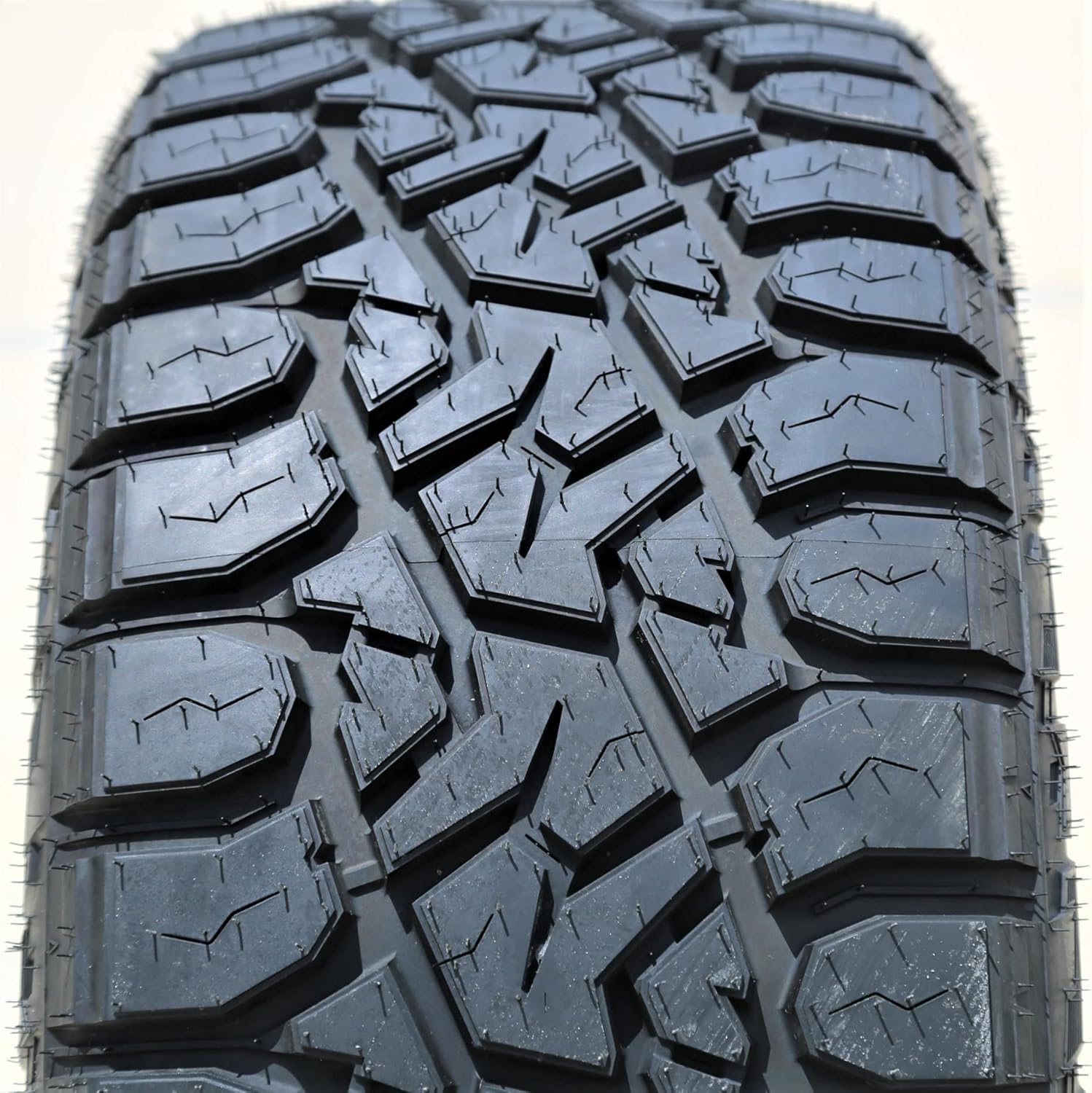 All-Terrain Mud Off-Road Light Truck Radial Tire 33X12.50R17LT Load Range E 10-Ply BSW Z496906