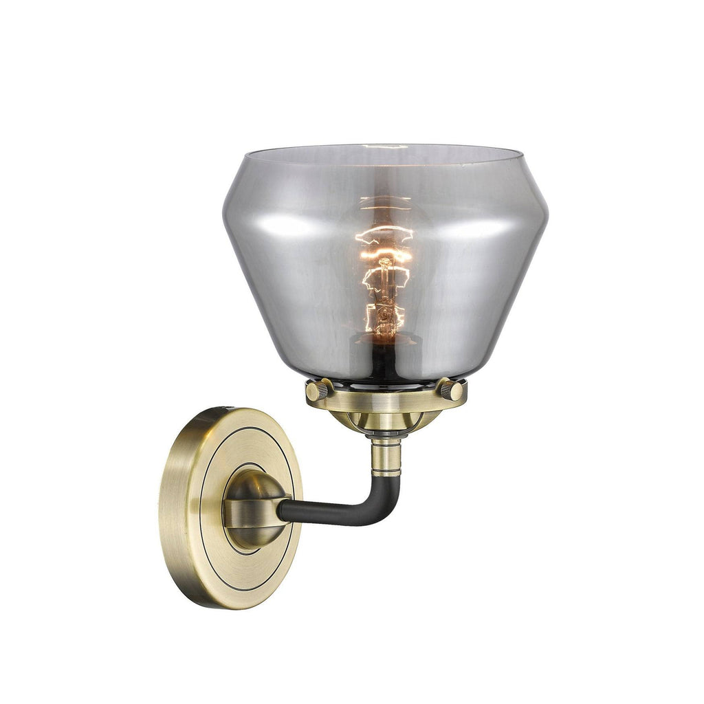 1 Light Sconce M536