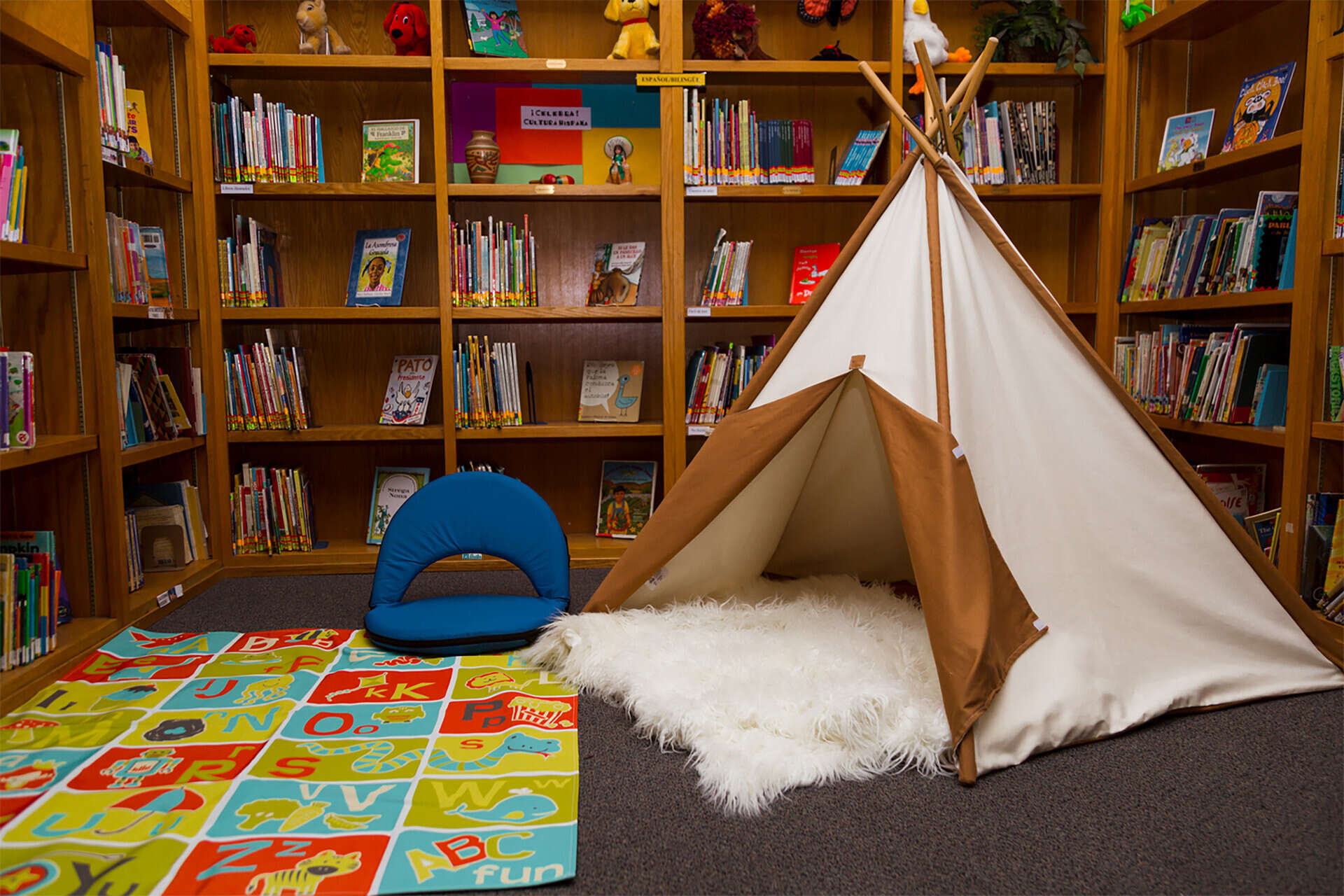 Blue Polyester Portable Teacher Chair Q21795