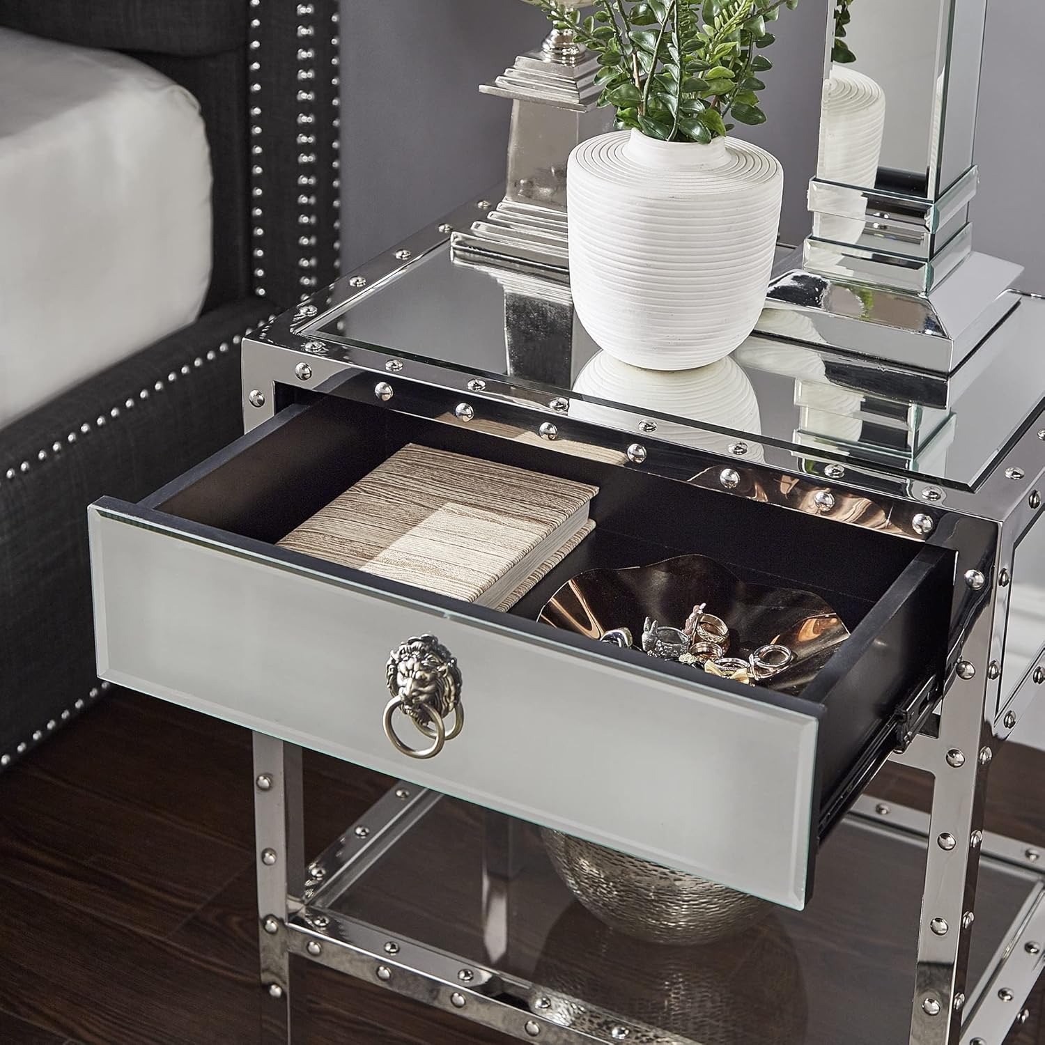 Accent Table D749195
