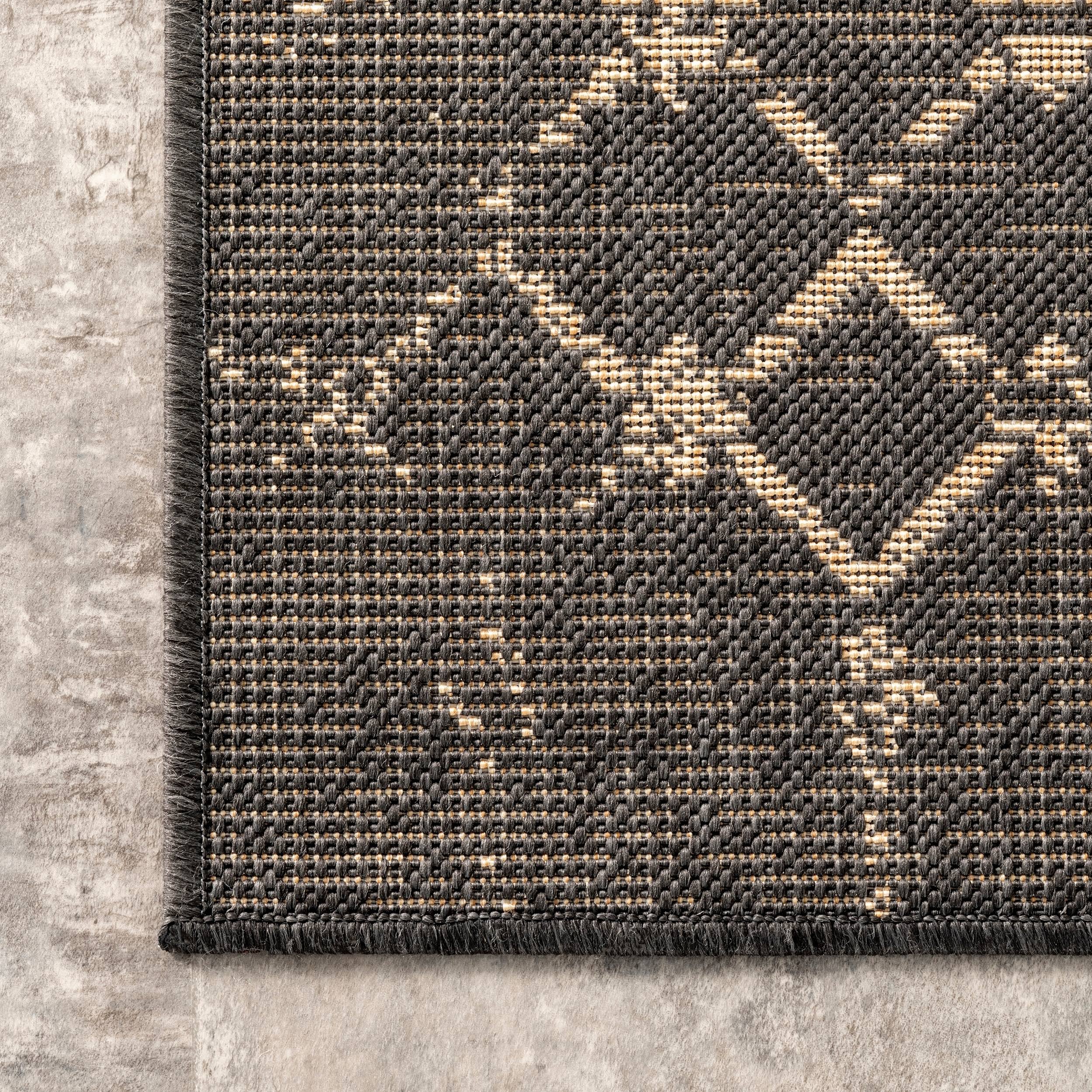 Charcoal Grey Moroccan Trellis Area Rug M5672