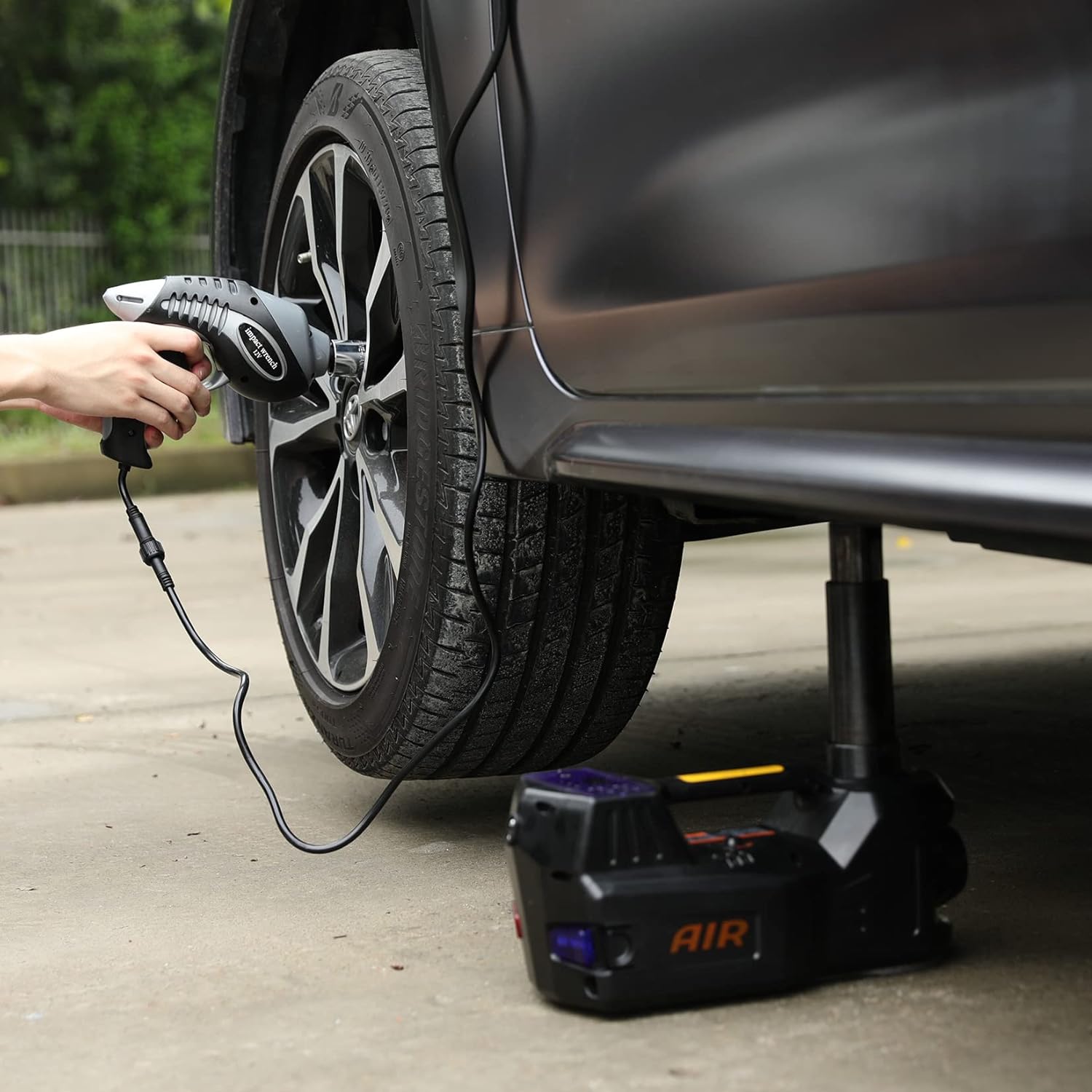 12V 5 Ton Electric Car Jack with Built-in Inflatable Pump Z851