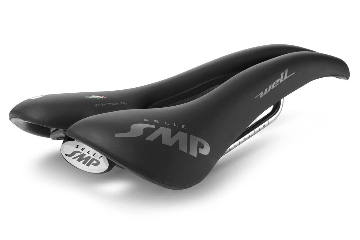 Black Saddle V862