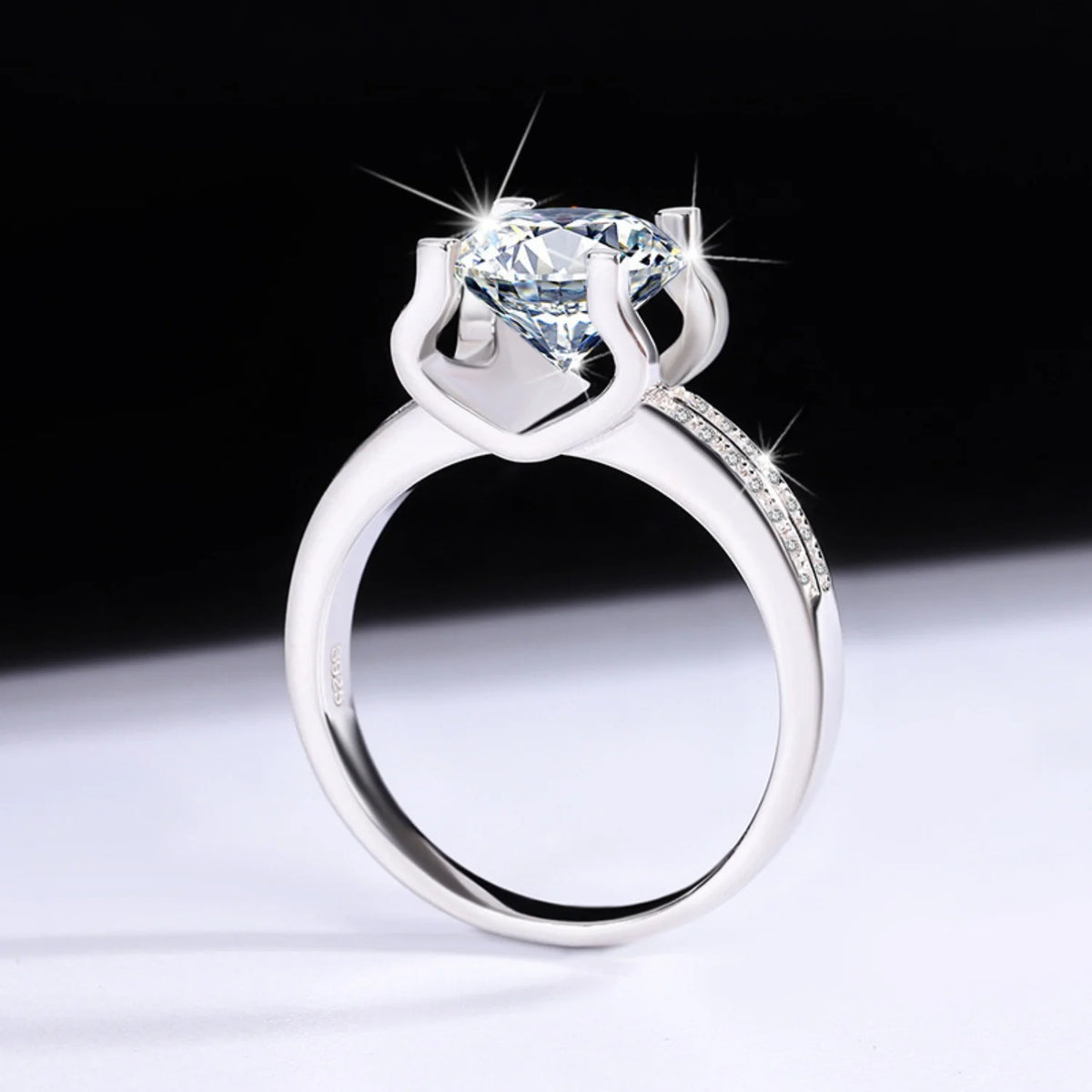 3ct Round Cut Moissanite Diamond Ring in 925 Sterling Silver P312