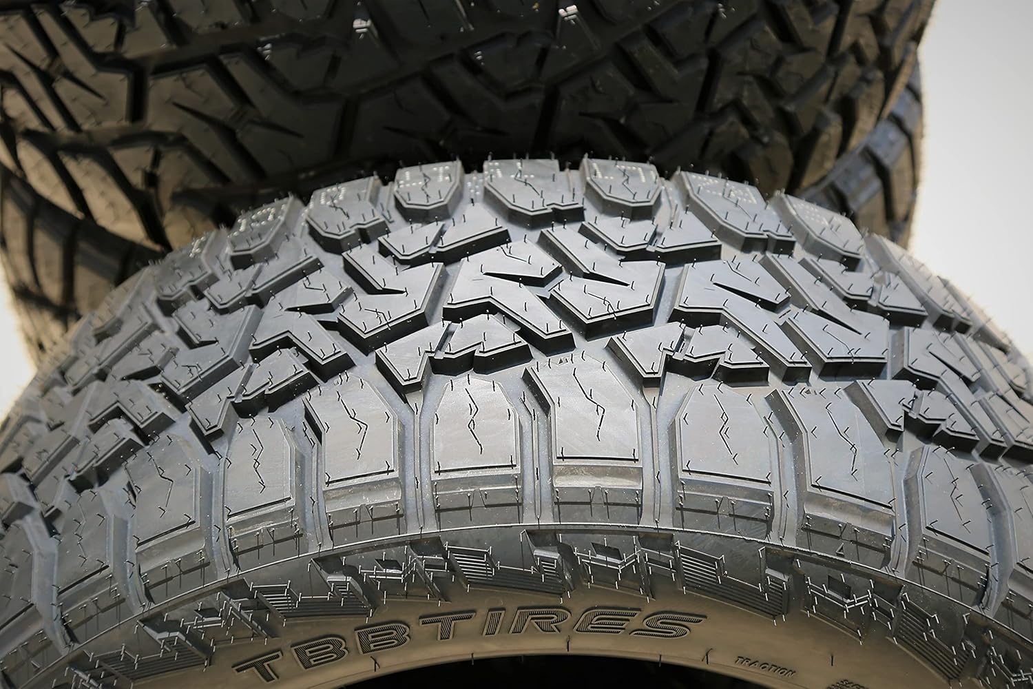 All-Terrain Mud Off-Road Light Truck Radial Tire 33X12.50R17LT Load Range E 10-Ply BSW Z496906